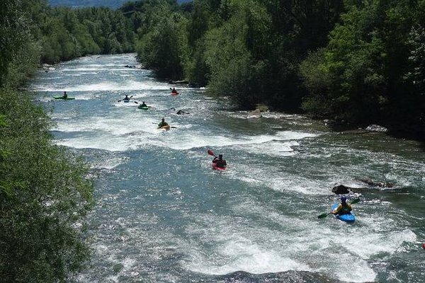 Les Meilleurs Spots Pour Faire du Rafting en France: Un Guide des Aventures Inoubliables sur les Rivières Françaises